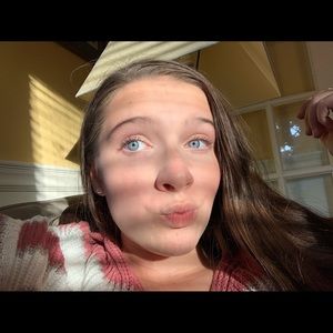 Meet your Posher, Lily